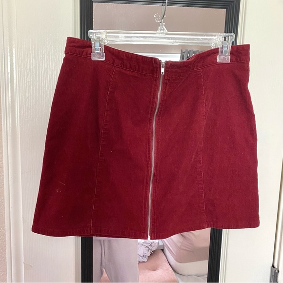 Charlotte Russe Corduroy Maroon A-Line Mini Skirt - Picture 2 of 3